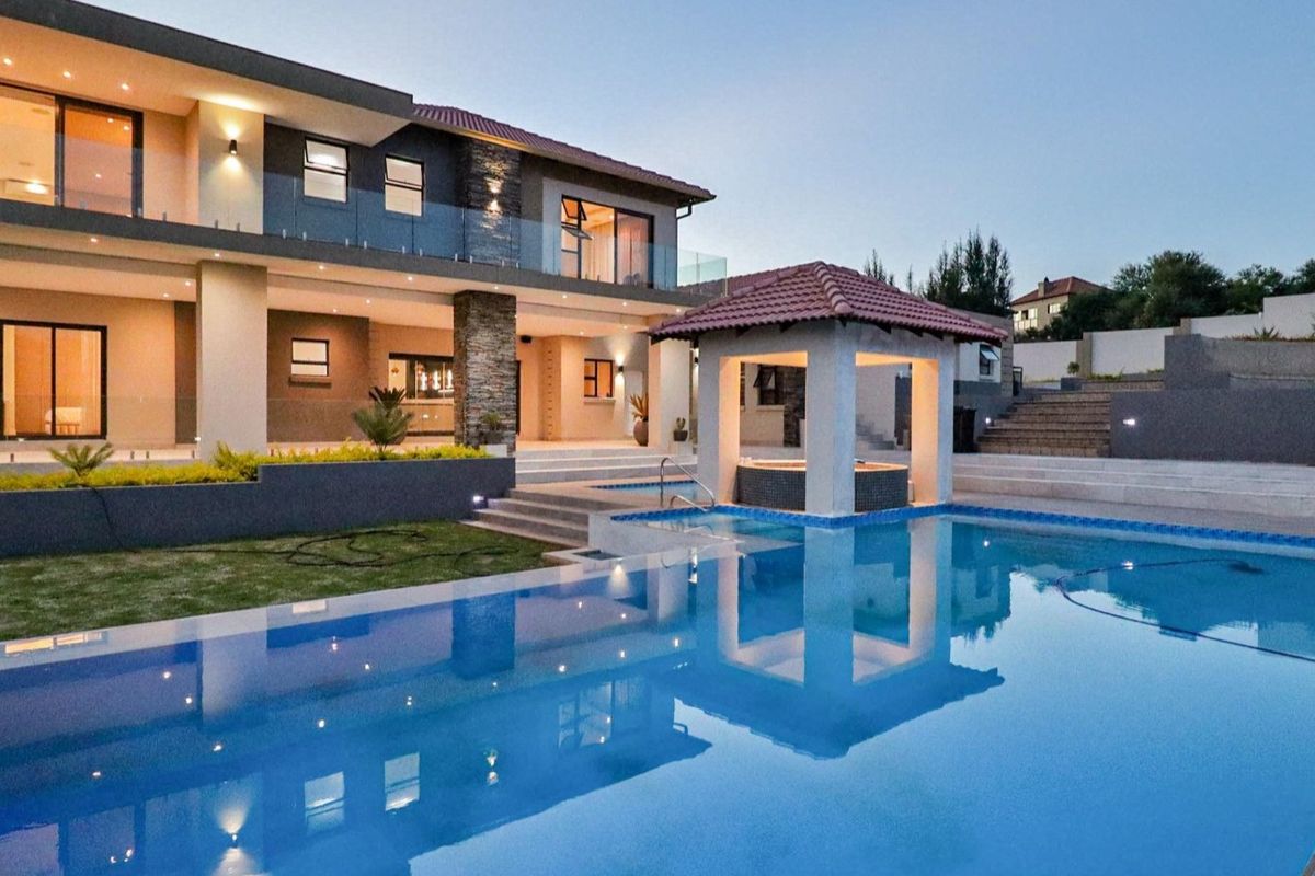 House For Sale In Hartbeespoort - Photo 2