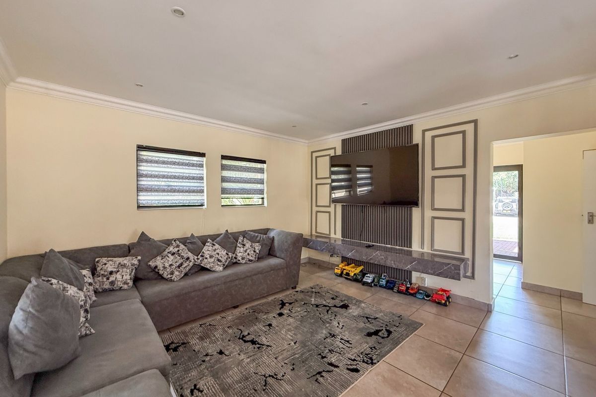 4-bedroom home in an affordable, secure estate. - Photo 3