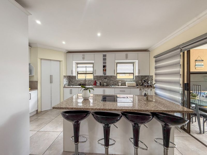 4-bedroom home in an affordable, secure estate. - Photo 2