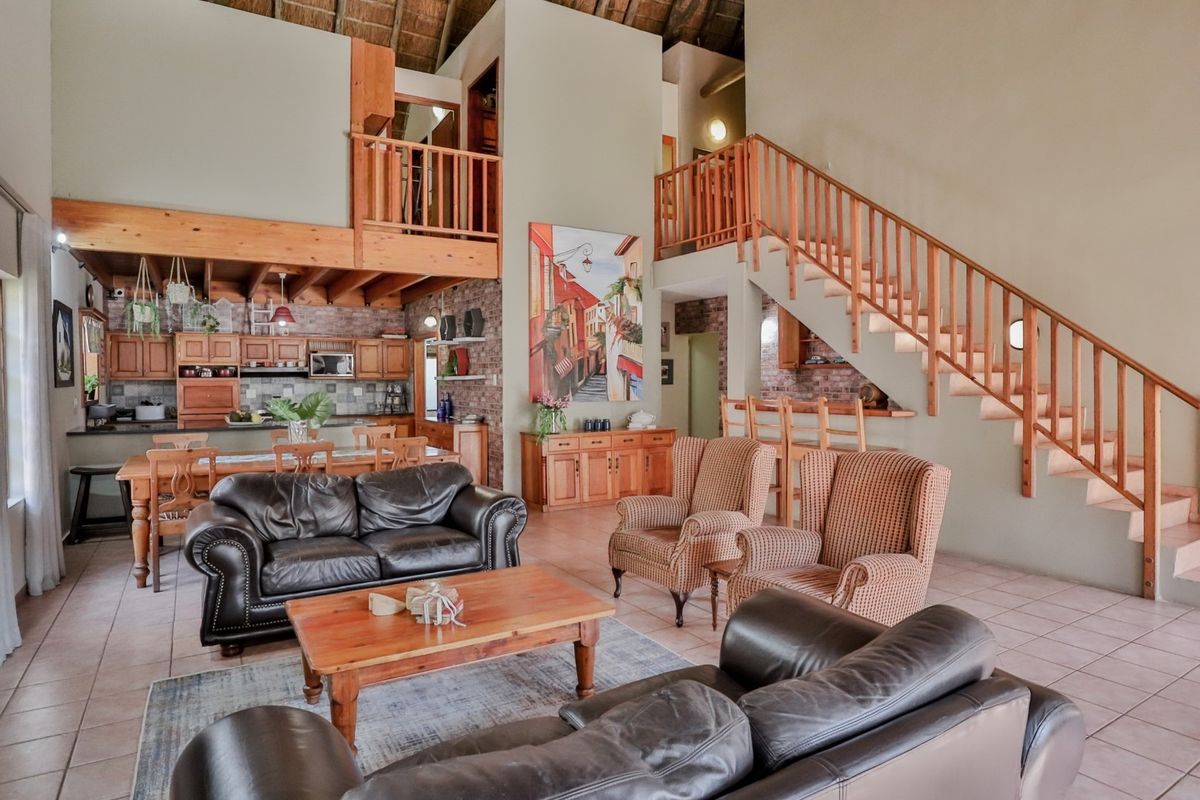 A home you’ll be proud to own! - Photo 2