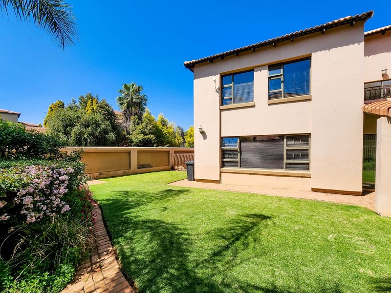 Spacious Family Home with Generous Garden in Secure Melodie Complex - Photo 5