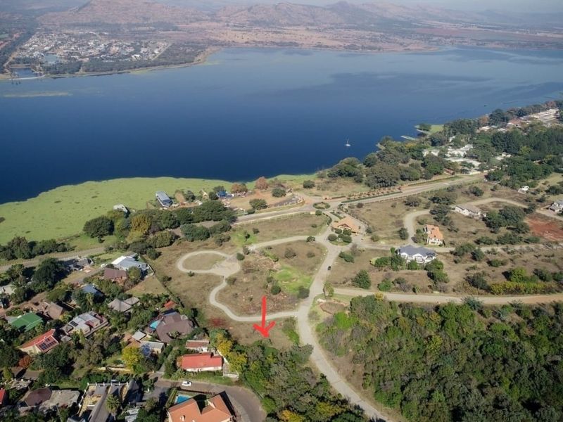 Dam in Front, Mountains Behind — A Stand That Defines the Falcon View Lifestyle - Photo 2