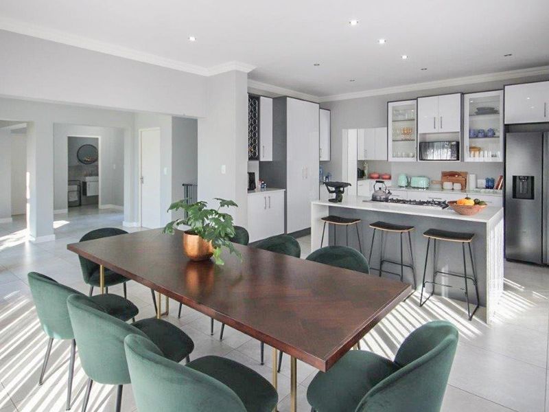 House For Sale In Hartbeespoort - Photo 2