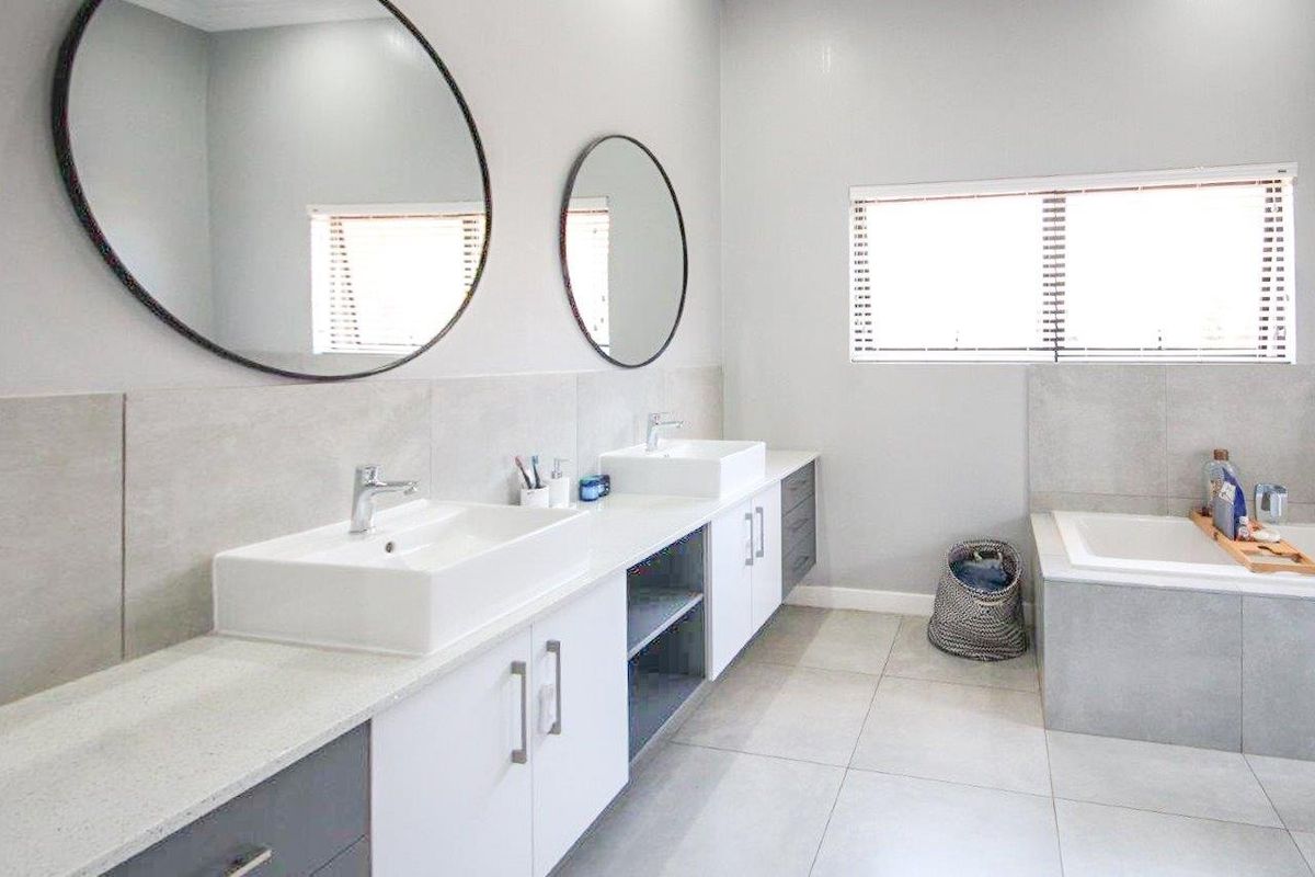 House For Sale In Hartbeespoort - Photo 5