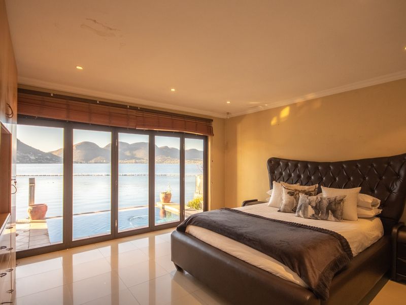 Luxury 4 bedroom Lakeside Living at Pecanwood Estate - Photo 8