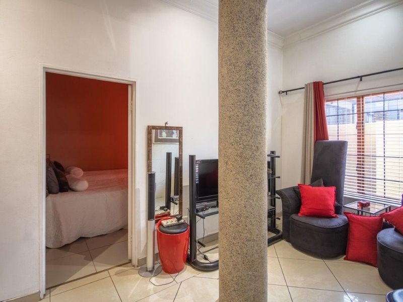 House For Sale In Hartbeespoort - Photo 10