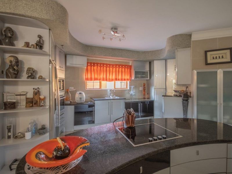 House For Sale In Hartbeespoort - Photo 3