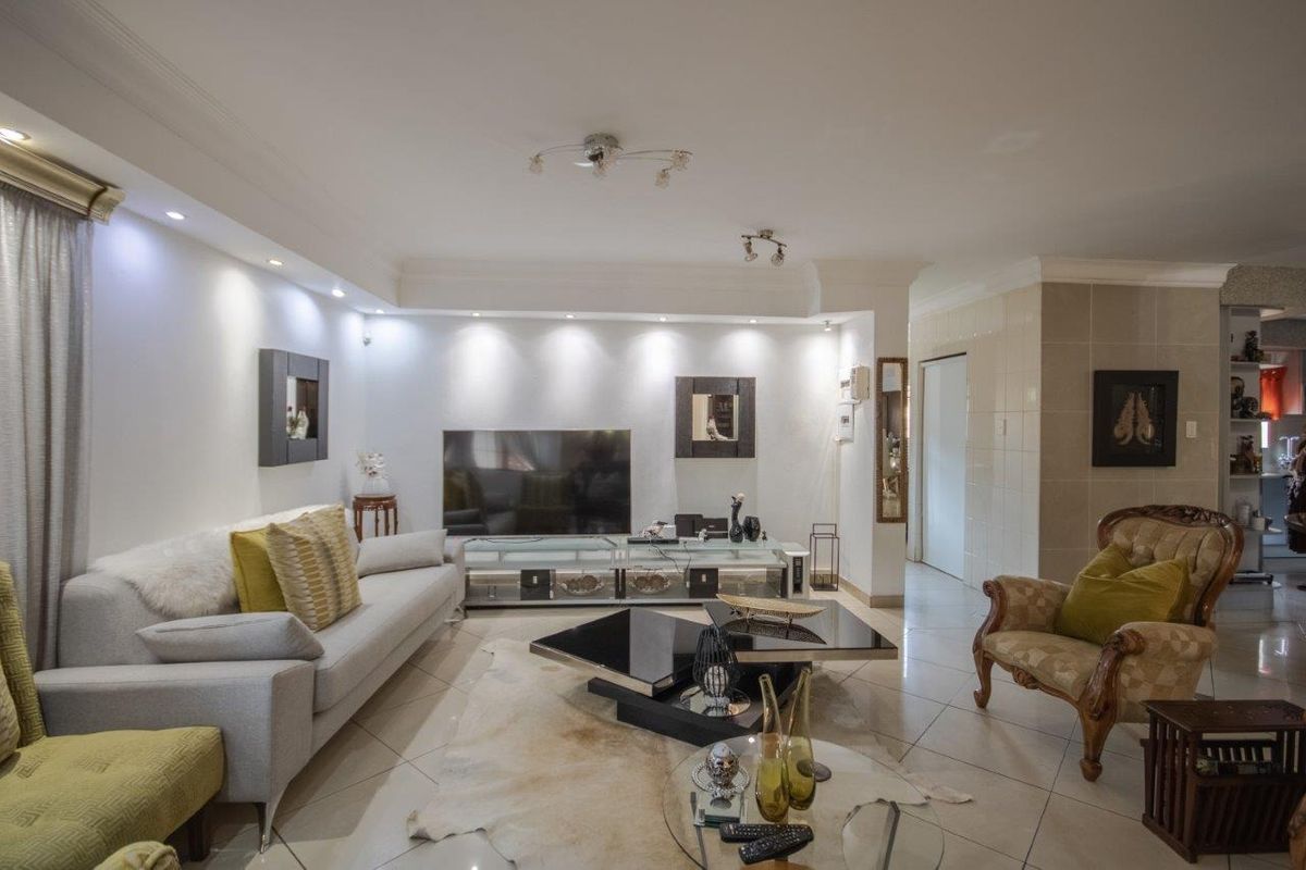 House For Sale In Hartbeespoort - Photo 4