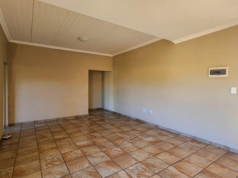 Apartment For Sale In Hartbeespoort - Photo 10