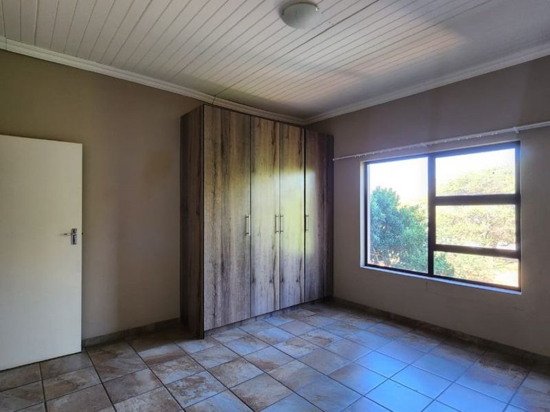 Apartment For Sale In Hartbeespoort - Photo 8