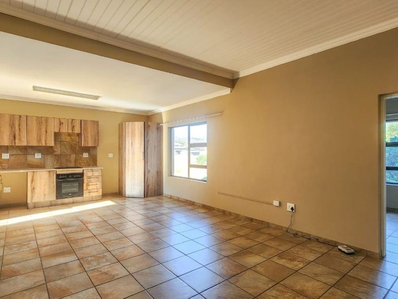 Apartment For Sale In Hartbeespoort - Photo 2