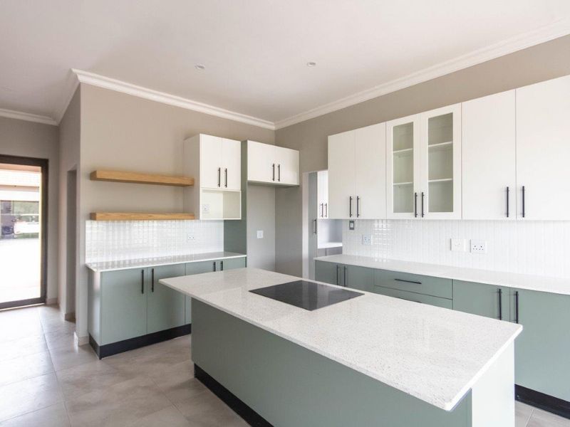 Retirement home with more space you can dream off - Photo 3