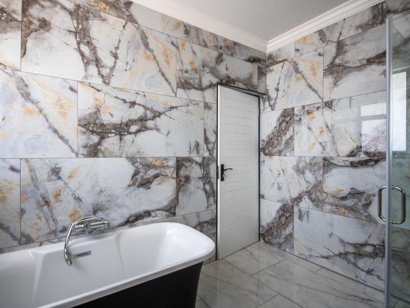 Luxury living fit for royalty - Photo 2