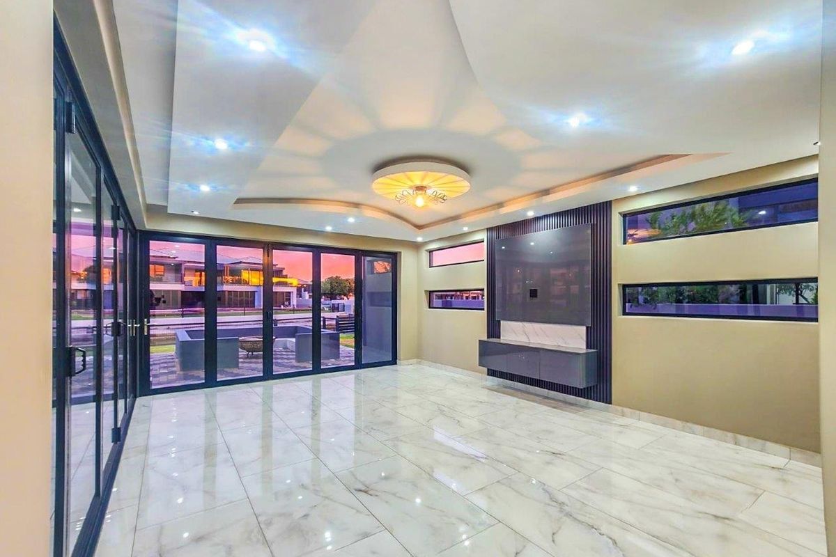 Luxury living fit for royalty - Photo 4