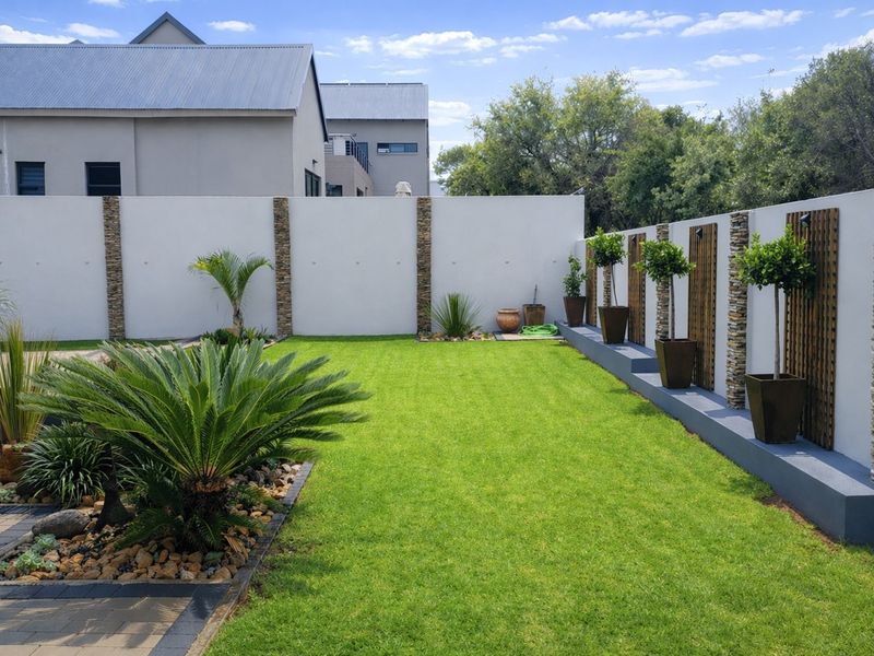 Elegant 4-Bedroom Mansion in Leloko Estate – A Haven of Luxury, Nature, and Tranquility - Photo 5