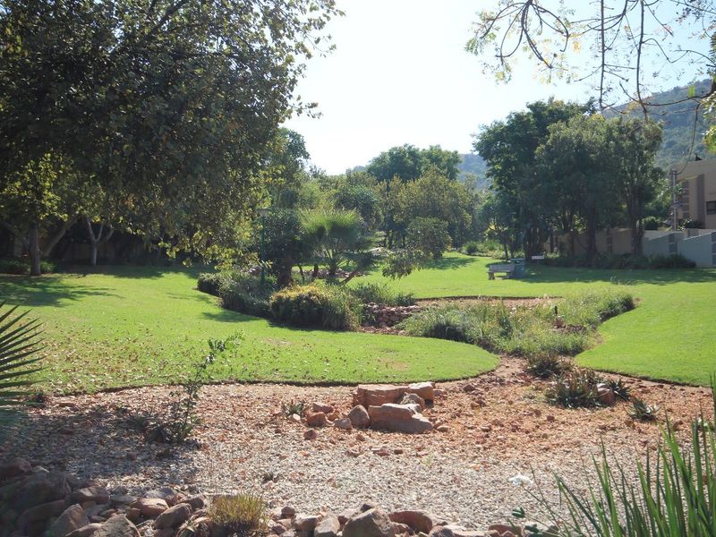 Prime Stand with Stunning Views in Tranquil Estate - Photo 1