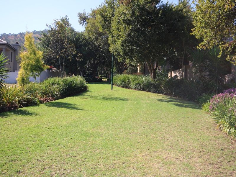 Prime Stand with Stunning Views in Tranquil Estate - Photo 4
