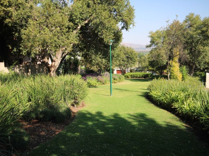 Prime Stand with Stunning Views in Tranquil Estate - Photo 7