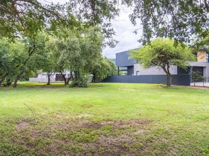 Prime Canal-Facing Stand with Approved Plans for a 5 bedroom house, in The Islands Estate - Photo 6