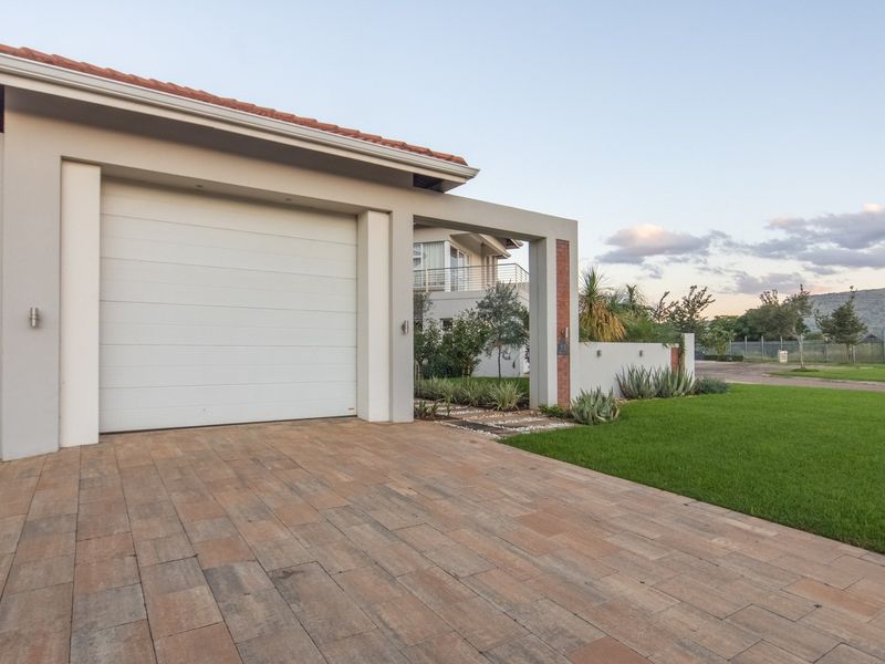 House For Sale In Hartbeespoort - Photo 3