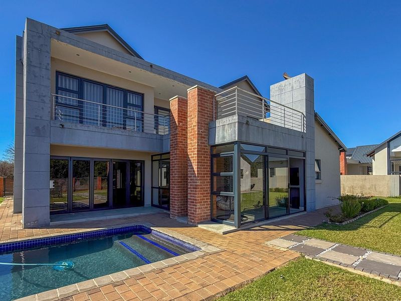 An Extraordinary Family Home on 1 269m2 — Where Country Estate Living Reaches Its Finest Expression - Photo 5