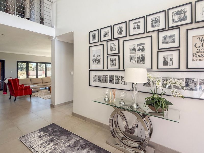 An Extraordinary Family Home on 1 269m2 — Where Country Estate Living Reaches Its Finest Expression - Photo 9