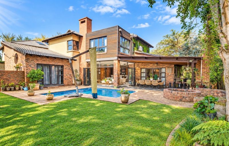 Where Family Life Is Lived Fully — An Exceptional family Home in the Heart of Xanadu Nature Estate