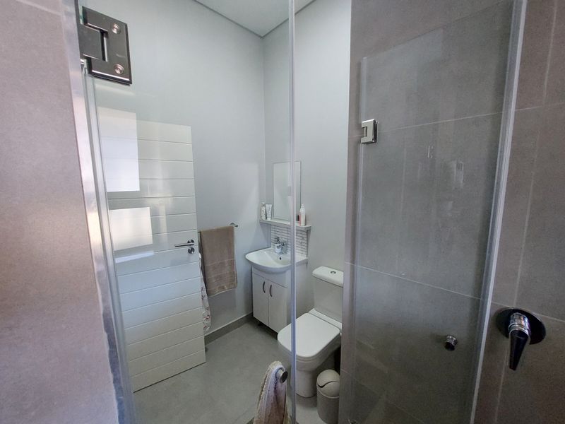 Exclusive, Convenient, Pure Luxury Living: Retirement Studio in Hartland Lifestyle Estate - Photo 6