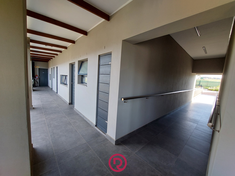 Effortless Retirement Living in Prestigious Hartland - Photo 5