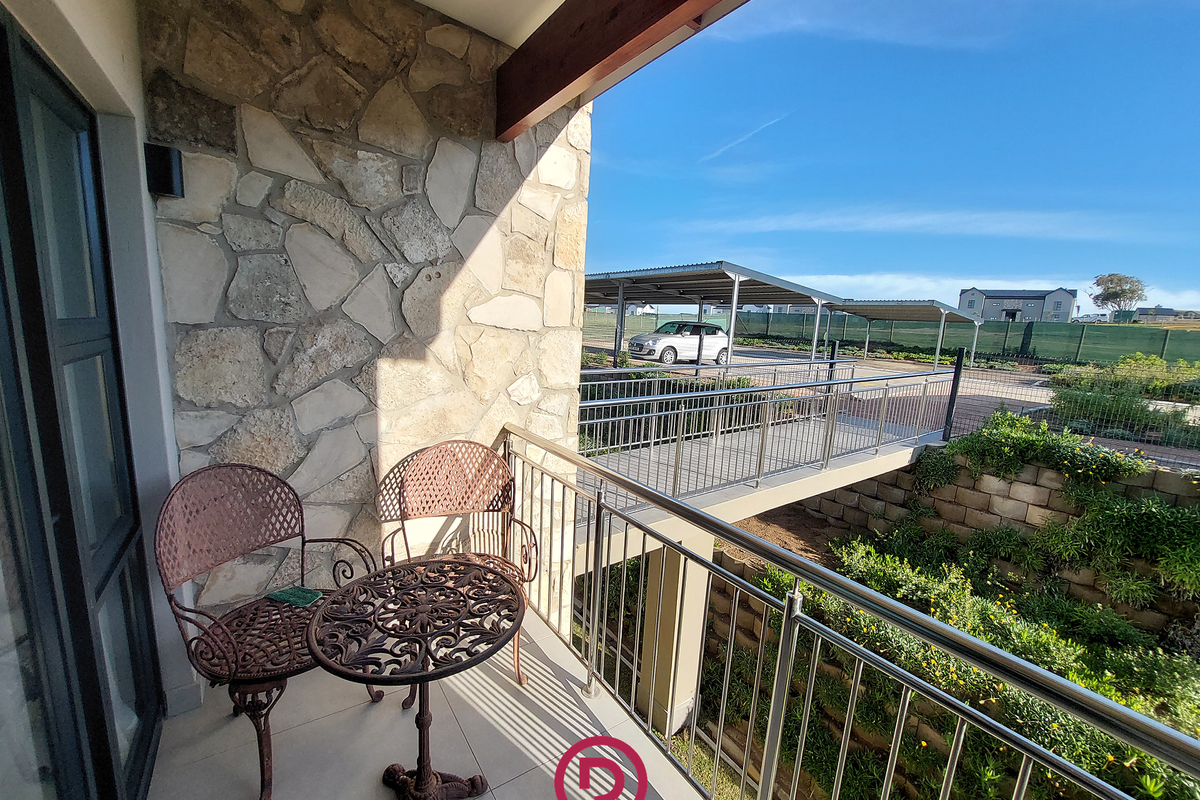 Effortless Retirement Living in Prestigious Hartland - Photo 2