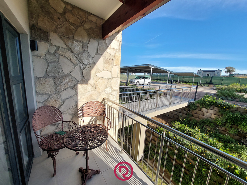 Effortless Retirement Living in Prestigious Hartland - Photo 2