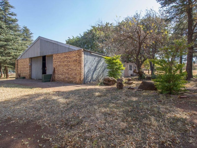 A Rare Find in Knoppieslaagte – Tranquil Country Living Meets Versatile Investment Potential - Photo 9