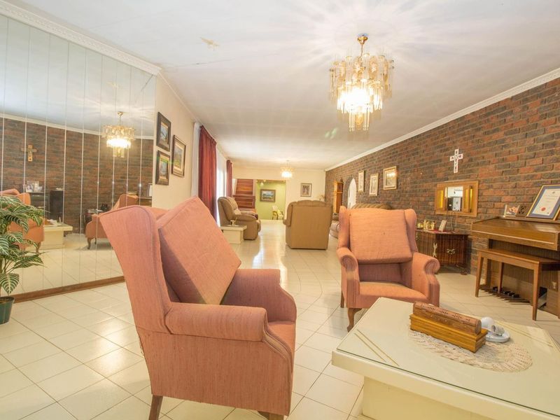 A Rare Find in Knoppieslaagte – Tranquil Country Living Meets Versatile Investment Potential - Photo 7