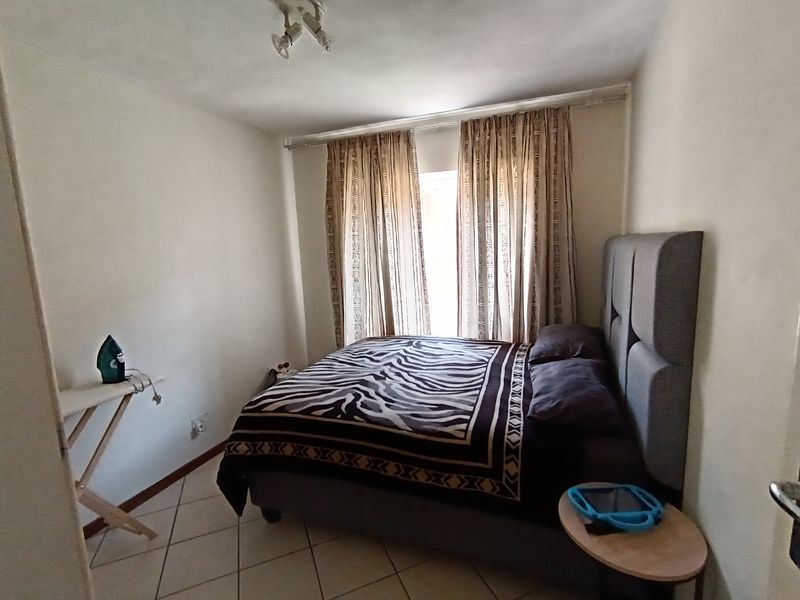 Lovely Ground-Floor Unit in Secure Estate – Ideal Investment or Starter Home - Photo 8