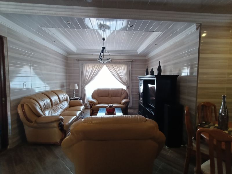 3 Bedroom Full Title Townhouse | Move-In Ready - Photo 10