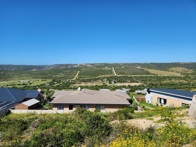 Discover the perfect canvas for your dream home with this vacant stand. - Photo 3