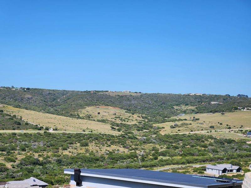 Discover the perfect canvas for your dream home with this vacant stand. - Photo 9