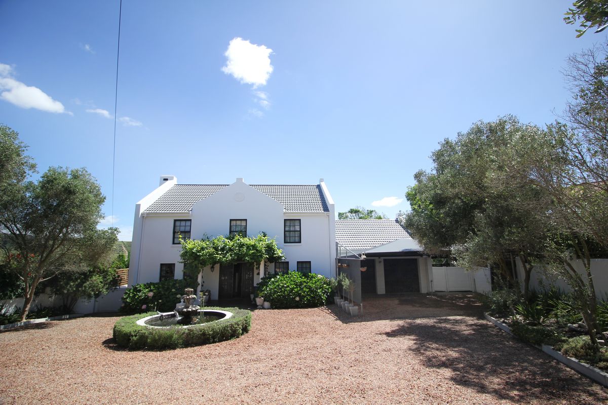 Stunning Cape Dutch Gem in Tergniet - Your Dream Home Awaits! - Photo 3