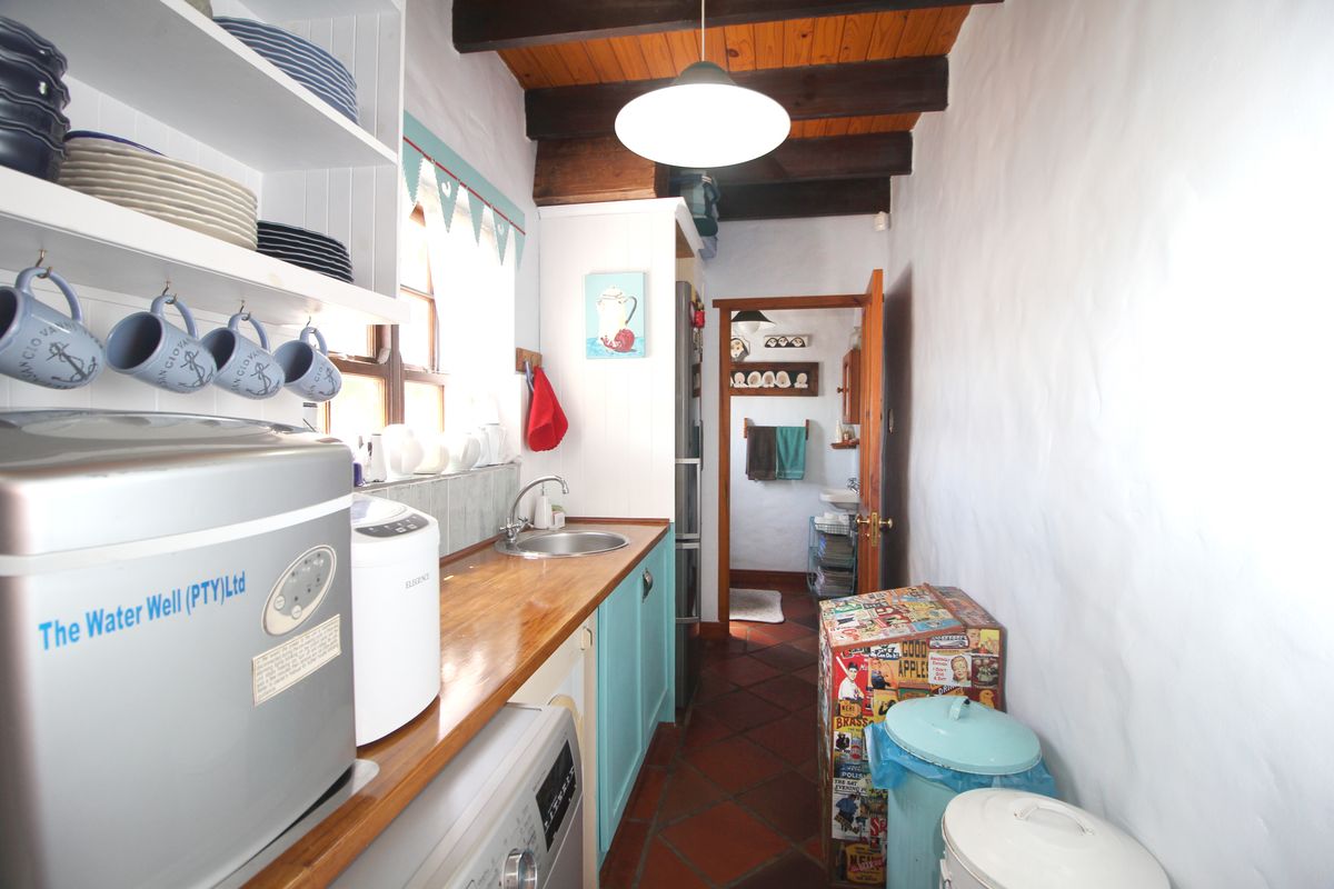 Stunning Cape Dutch Gem in Tergniet - Your Dream Home Awaits! - Photo 5