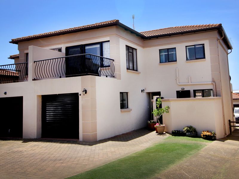 Spacious 3-Bedroom Townhouse in Island View – New to the Market! - Photo 3