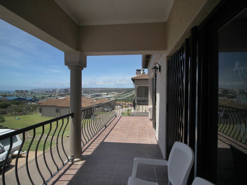 Spacious 3-Bedroom Townhouse in Island View – New to the Market! - Photo 2
