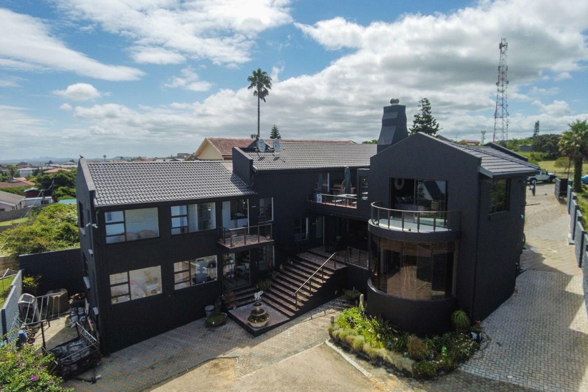 Luxurious property in the Dana Bay Nature Conservancy is more than just a home! - Photo 3