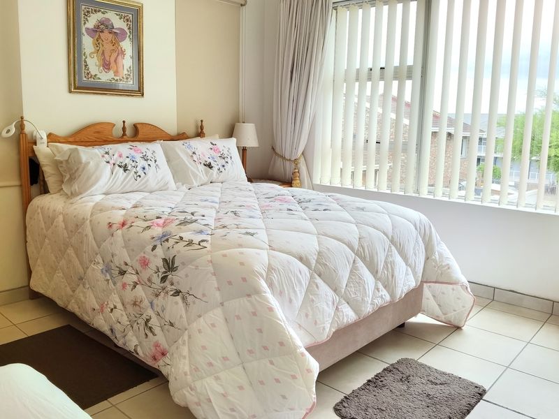 Cosy 3 bedroom apartment/flat located in Hartenbos Central. - Photo 10