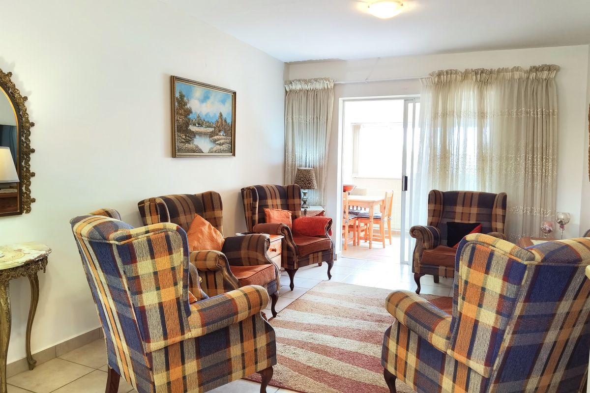 Cosy 3 bedroom apartment/flat located in Hartenbos Central. - Photo 3