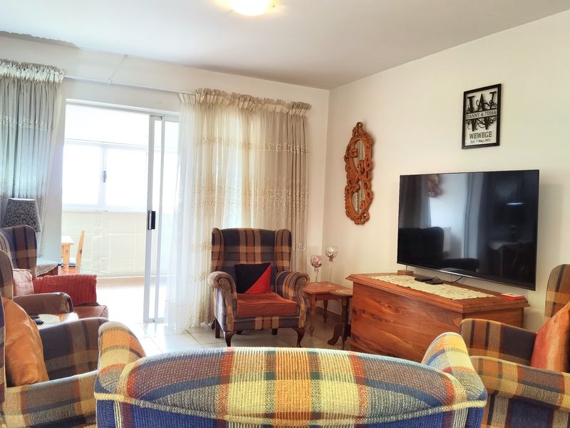 Cosy 3 bedroom apartment/flat located in Hartenbos Central. - Photo 4