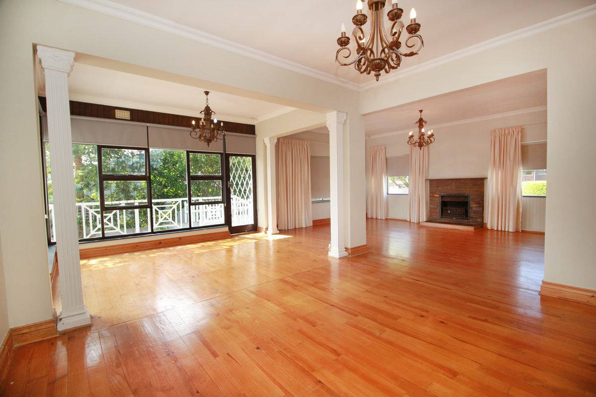 Absolutely Stunning Freestanding Home in Central Hartenbos - Photo 5