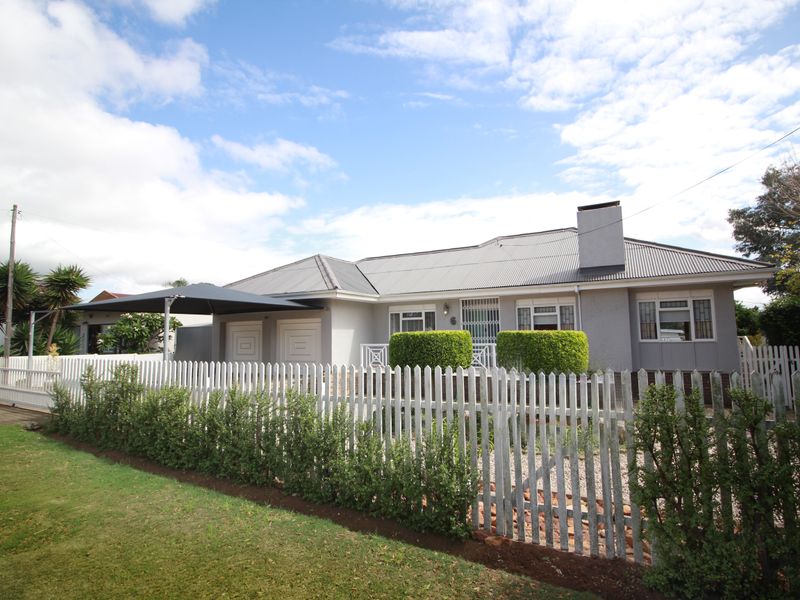 Absolutely Stunning Freestanding Home in Central Hartenbos - Photo 4