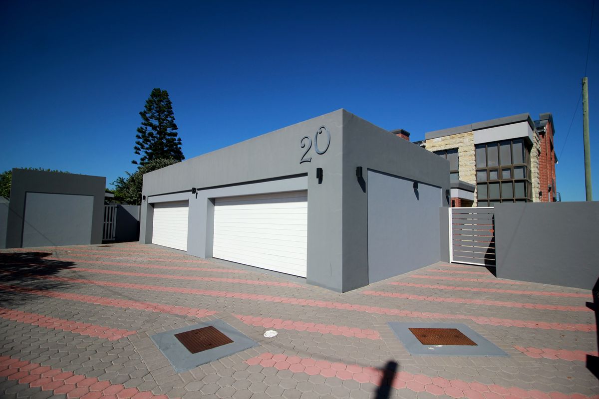 Beautiful home with pool Invester or big family - Photo 3