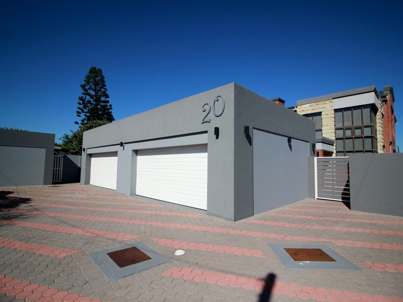 Beautiful home with pool Invester or big family - Photo 3