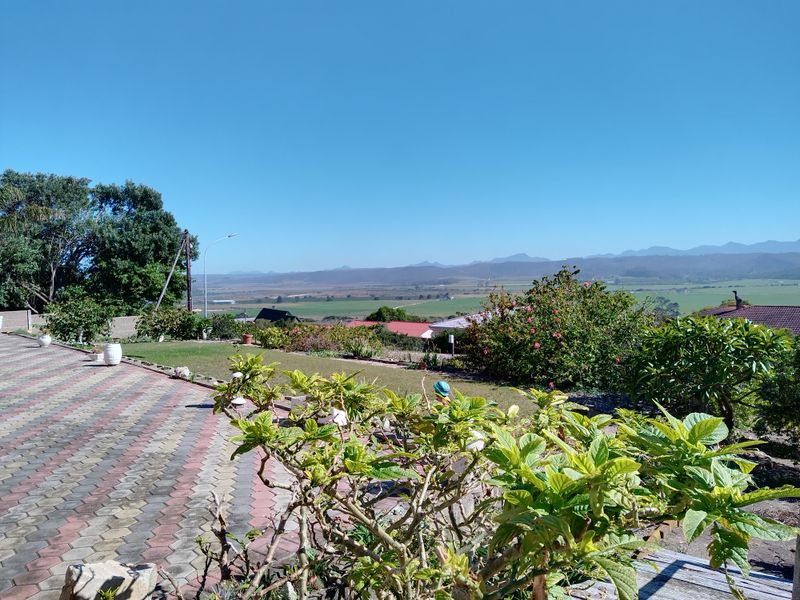 FAMILY HOME IN KLEINBRAK - Photo 3